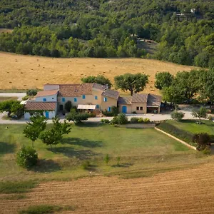 Domaine De La Marie Dans Le Luberon Hébergement de vacances Peypin-d'Aigues